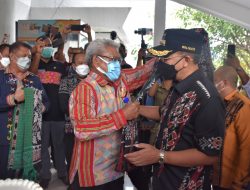 Wali Kota Terharu Disambut Surprise di HUT ke-62