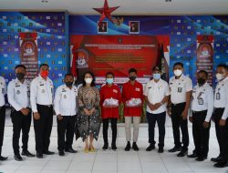 Jeriko dan Ny. Hilda Serahkan Bantuan Pribadi Untuk Warga Binaan