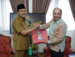 Bertemu Gus Ipul, Wali Kota Kupang Bahas Kota Pasuruan jadi Tuan Rumah Rakerkomwil 2023