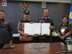 Wali Kota Kupang Tandatangani Berita Acara Serah Terima SPAM Kali Dendeng dan RISHA