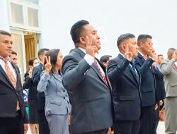 Sekda Obet Laha Lantik 205 Pejabat Pengawas Lingkup Pemkab Kupang