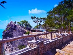 Bupati Kupang Resmikan Destinasi Wisata Fatu Braun dan Pantai Teres