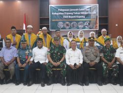 Bupati Korinus Lepas 12 Calon Jamaah Haji Asal Kabupaten Kupang