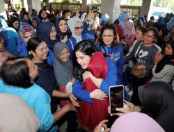 Annisa dan Srikandi Demokrat Gelar Bakti Sosial di Madiun
