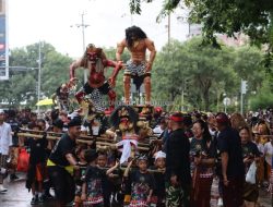 Sambut Hari Raya Nyepi, Pj. Wali Kota Lepas Peserta Pawai Ogoh-Ogoh