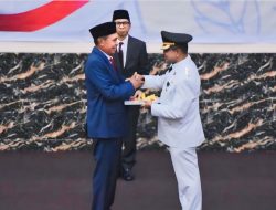 Ayodhia Kalake Lantik Alex Lumba Jadi Penjabat Bupati Kupang dan Agus Ngasu Penjabat Bupati Ende