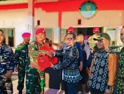 Kunjungi Pulau Ndana Rote, Pj Gubernur NTT Salurkan Bantuan Sembako