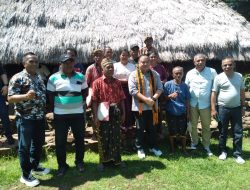 Frans Go Sepekan Menyapa Warga Flores