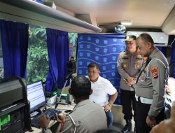 Pj Wali Kota Kupang Tinjau Stand Pelayanan SIM di Mall MPP DPMPTSP