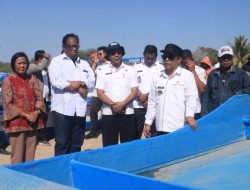 54 Kelompok Nelayan Kabupaten Kupang Terima Bantuan Kapal Tangkap Ikan