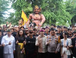 Pemkot Kupang Hadiri Acara Tawur Kesanga dan Pawai Ogoh-ogoh Tahun Saka 1947