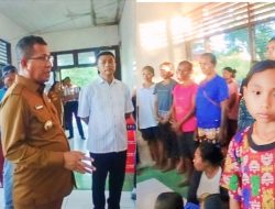 Tancap Gas, Bupati Kupang Tinjau Kondisi Warga Pengungsi Korban Tanah Longsor Takari 