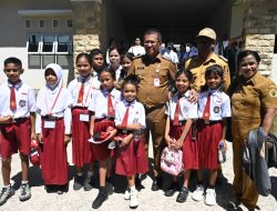 Bupati Yosef Lede Buka Pergelaran Lomba Tingkat SD/SMP se-Kabupaten Kupang 