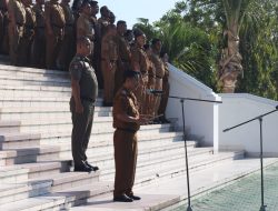 Perdana Setelah Dilantik, Sekda Teldi Sanam Pimpin Apel Kekuatan