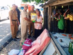 Janda Korban Banjir Manusak Terima Bantuan Tanggap Darurat 