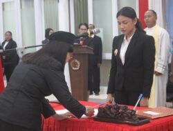 Wabup Aurum Titu Eki Lantik 13 Pejabat Lingkup Pemkab Kupang 
