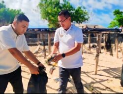 Bupati Kupang Bersyukur Bersihkan  Sampah di Pantai Tablolong 