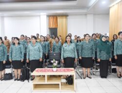 Dihadiri Bupati Lede, Wabup Aurum Lantik Ketua Tim PKK Kecamatan se-Kabupaten Kupang 
