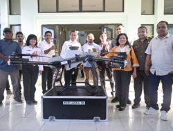 Petani Kabupaten Kupang ‘Naik Kelas’ Pupuk dan Semprot Hama Pakai Drone Spray 