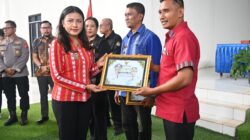 WoW! Selesaikan LPJ, APBDes dan Pencarian DD Tercepat, Dua Desa di Kupang Tengah Raih Penghargaan Bupati Kupang