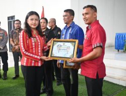 WoW! Selesaikan LPJ, APBDes dan Pencarian DD Tercepat, Dua Desa di Kupang Tengah Raih Penghargaan Bupati Kupang