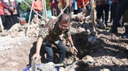Bupati Kupang Letakan Batu Pertama Pembangunan Gereja Pelangi Kasih Sulamu
