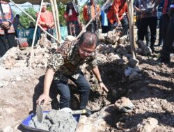 Bupati Kupang Letakan Batu Pertama Pembangunan Gereja Pelangi Kasih Sulamu