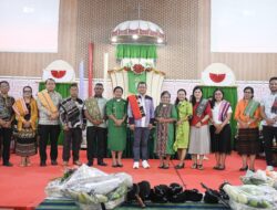 Bupati Lede Hadiri Ibadah Syukur Panen di GMIT Imanuel Oesao