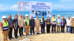 Bupati Yosef Lede Letakkan Batu Pertama TPI Noelbaki, Anggaran Tembus Rp22 Miliar